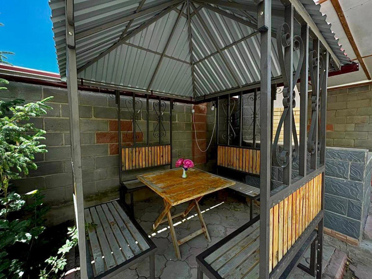 Tan Nuru Guest House Гостевой Дом Тан Нуру Cholpon-Ata Kültér fotó